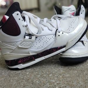 Womens/youth Jordan's size 5.5y